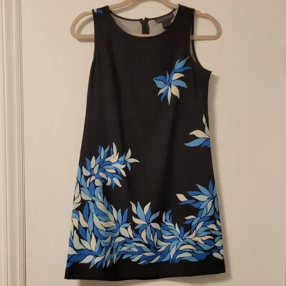 ❣️HP❣️Jessica Howard sleeveless black dress blue flowered print sz: 6P - Picture 2 of 4